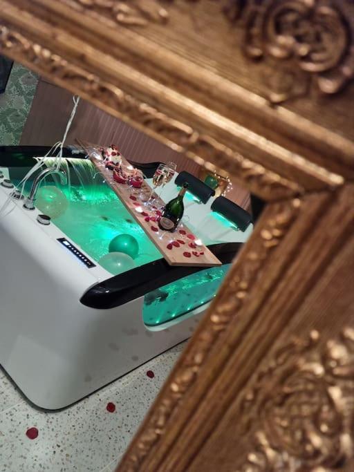 Royal Room Jacuzzi Haut De Gamme Centre Ville مُلووز المظهر الخارجي الصورة