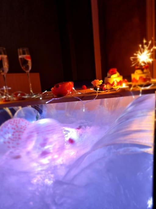 Royal Room Jacuzzi Haut De Gamme Centre Ville مُلووز المظهر الخارجي الصورة