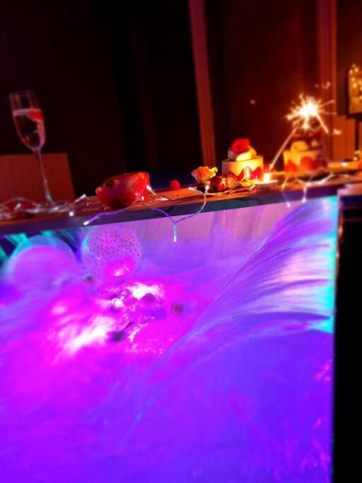 Royal Room Jacuzzi Haut De Gamme Centre Ville مُلووز المظهر الخارجي الصورة
