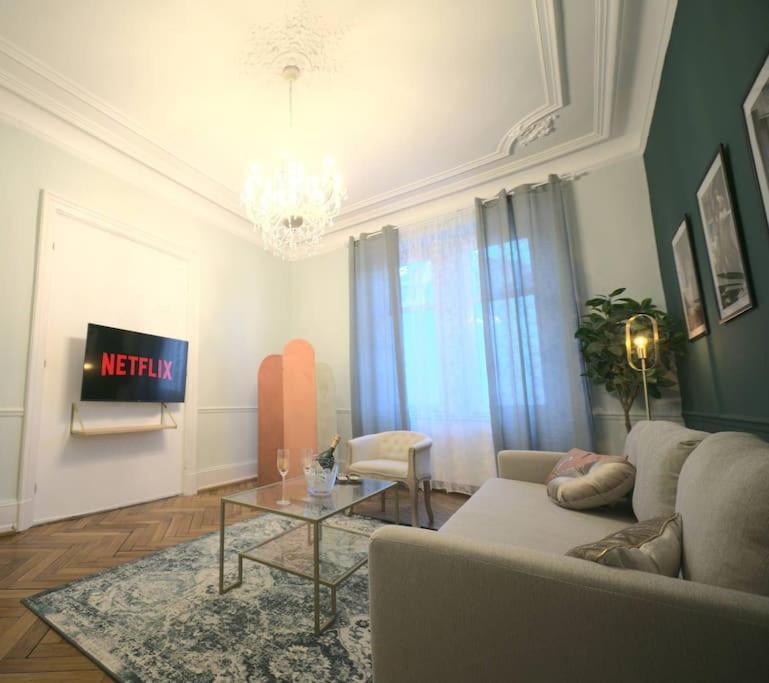 Royal Room Jacuzzi Haut De Gamme Centre Ville مُلووز المظهر الخارجي الصورة
