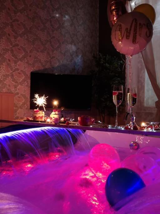 Royal Room Jacuzzi Haut De Gamme Centre Ville مُلووز المظهر الخارجي الصورة